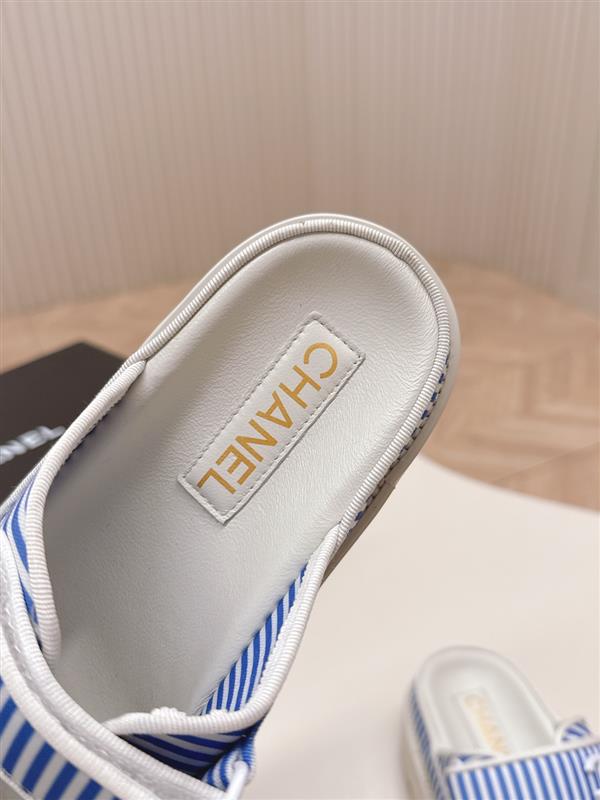 20251128184436700 280